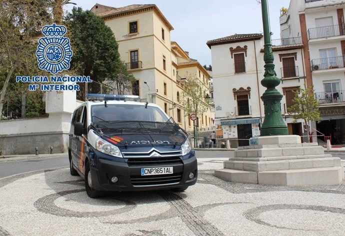 Coche de la Policía en Granada