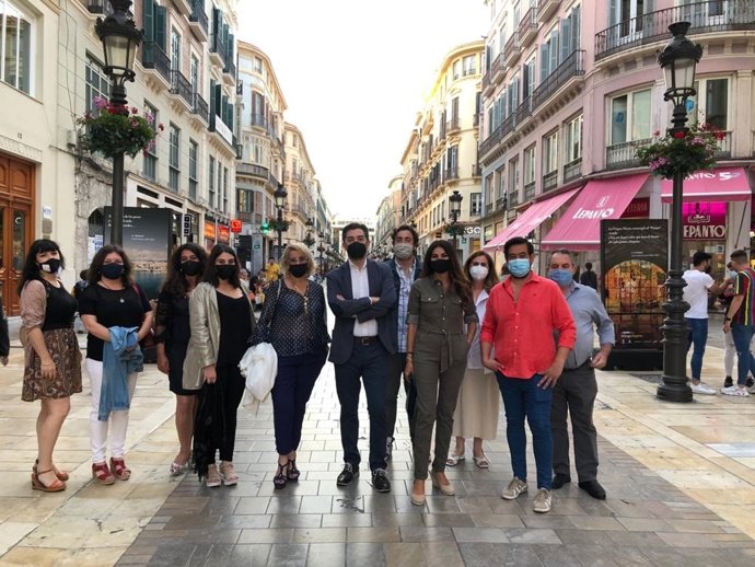 Agentes de viaje y representantes de la FAAV