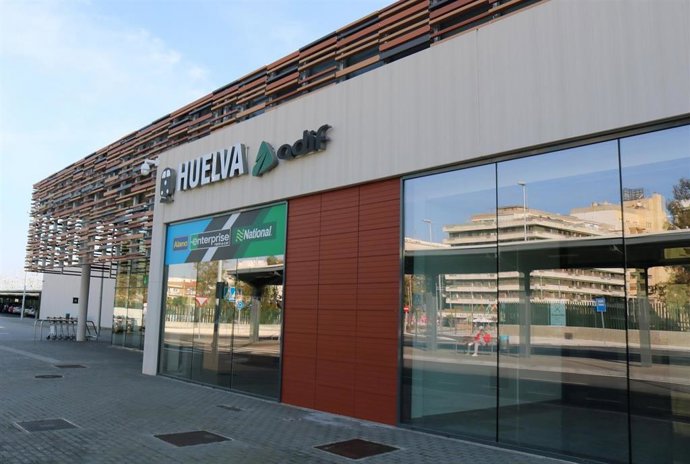 Archivo - Nueva estación de trenes de Huelva