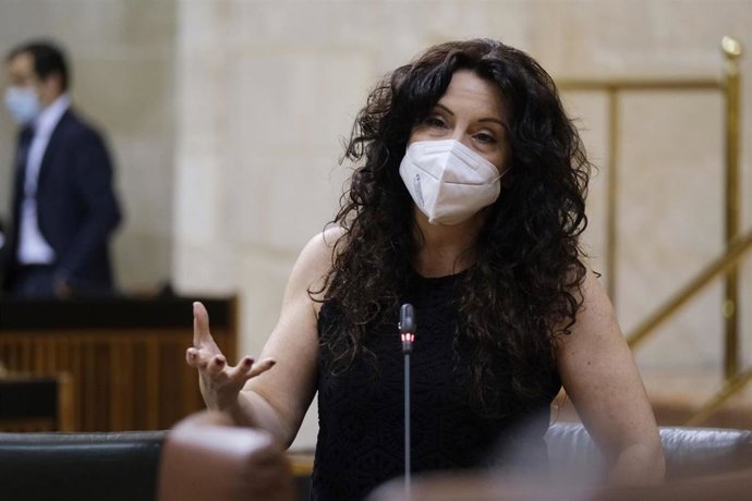 La consejera de Igualdad, Rocío Ruiz, en una imagen de 27 de mayo en el Pleno del Parlamento.