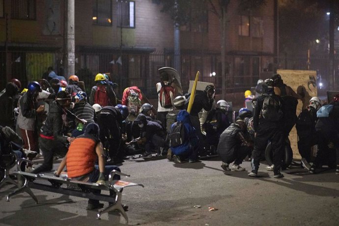 Enfrentamientos entre manifestantes y policías en Colombia
