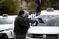 Taxistas advierten de que impugnarán la ordenanza del Ayuntamiento si no modifica puntos anulados por el TSJM