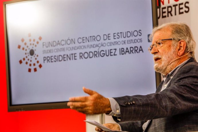 Arxiu - L'expresident de la Junta d'Extremadura Juan Carlos Rodríguez Ibarra.