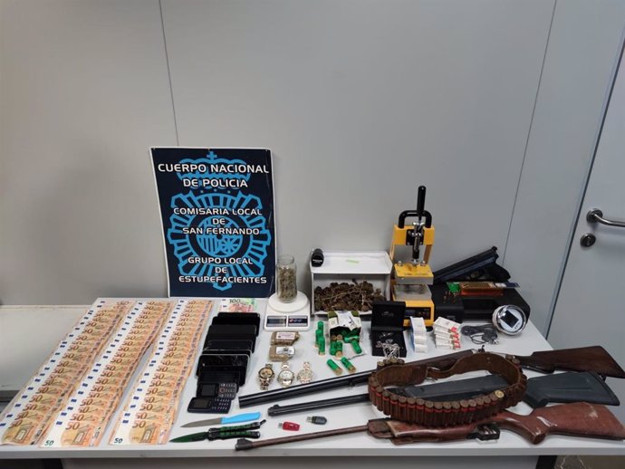 Droga, armas y dinero intervenido a la organización dedicada al tráfico de drogas en San Fernando