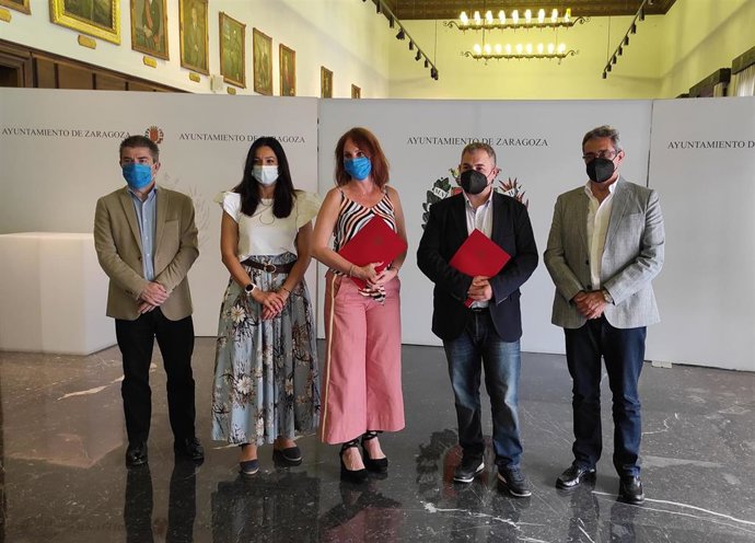 El Ayuntamiento de Zaragoza y la Asociación de Jóvenes Empresarios impulsan la ventanilla única del emprendimiento.