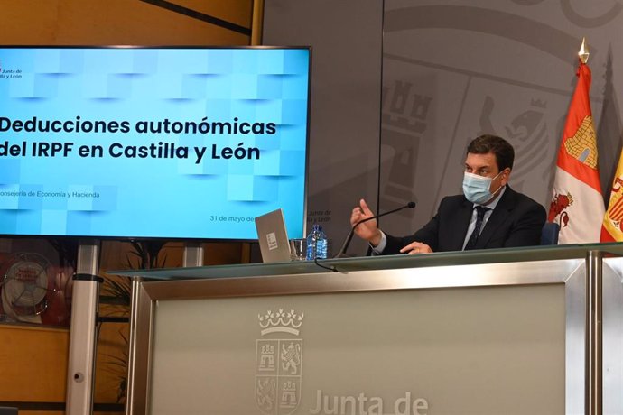 Fernández Carriedo presenta las deducción autonómicas en el IRPF de la campaña de la renta 2020