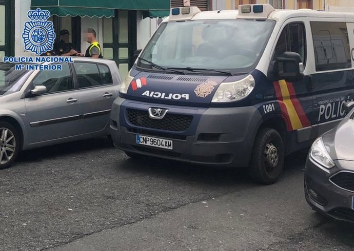 Archivo - Furgón Policía Nacional