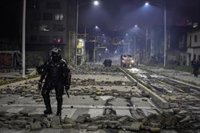 Maduro critica que el mundo "no reacciona" ante la "masacre" del pueblo de Colombia