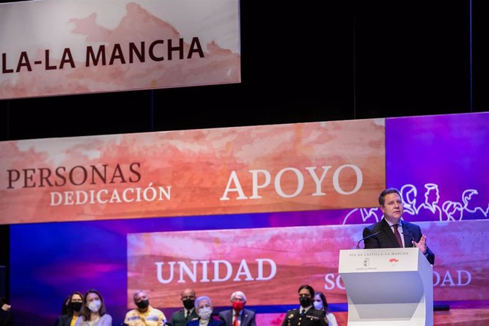 El presidente de Castilla-La Mancha, Emiliano García-Page, preside el acto institucional celebrado con motivo del Día de la Región en Guadalajara