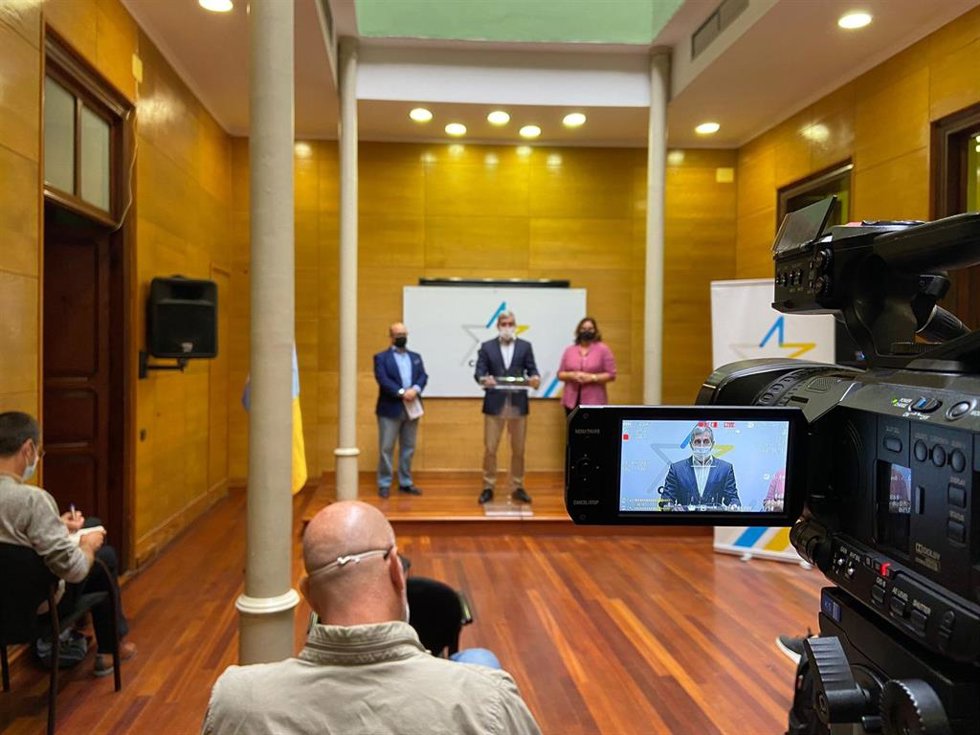 Fernando Clavijo en rueda de prensa valorando el Pacto para la Reactivación Social y Económica del Gobierno de Canarias