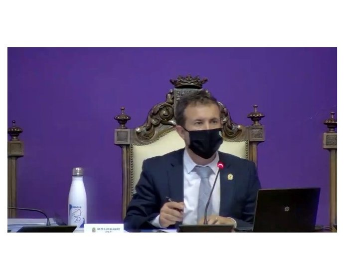 El alcalde de Jaén, Julio Millán, durante el pleno