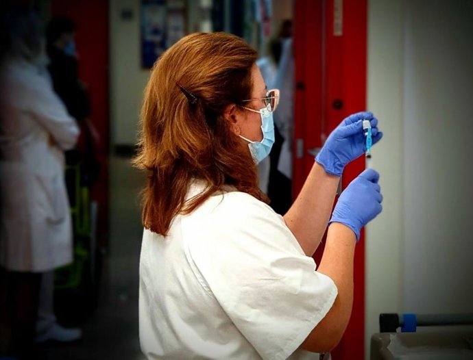 El IBSalud ofrece contratos con incorporación inmediata para cubrir vacaciones de personal de enfermería.