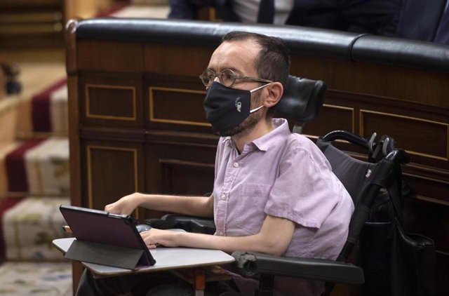 El portavoz de Unidas Podemos en el Congreso, Pablo Echenique, durante una sesión de control al Gobierno, a 19 de mayo de 2021, en el Congreso de los Diputados, Madrid, (España). 