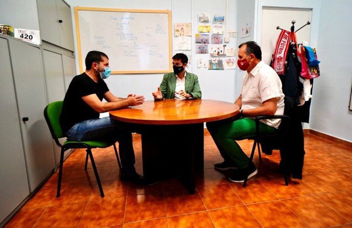 Reunión de CCOO, PSOE y UGT en el Ayuntamiento de Granada