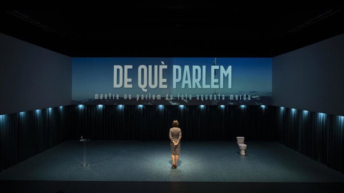 Archivo - Imagen de la obra 'De qu parlem mentre no parlem de tota aquesta merda', que se podrá ver en el Teatre Poliorama de Barcelona de junio hasta agosto