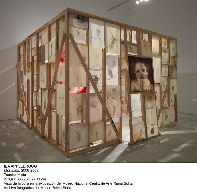 El Museo Reina Sofía ha presentado este lunes la exposición 'Marginalias', la "mayor y más exhaustiva" retrospectiva dedicada a la artista Ida Applebroog (Nueva York, 1929)