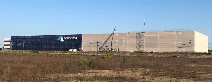 El operador logístico Decoexsa amplía sus instalaciones en Plaza, triplicando su capacidad operativa.