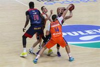Valencia Basket se hace fuerte en La Fonteta