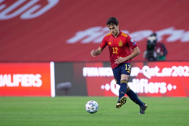 Archivo - Eric García durante un partido con la selección española