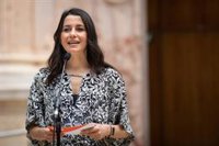 Arrimadas defiende que la manifestación de Colón está convocada por la sociedad civil y no "por partidos"