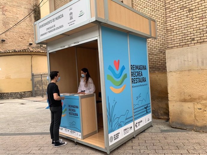 Caseta instalada con motivo de Día del Medio Ambiente