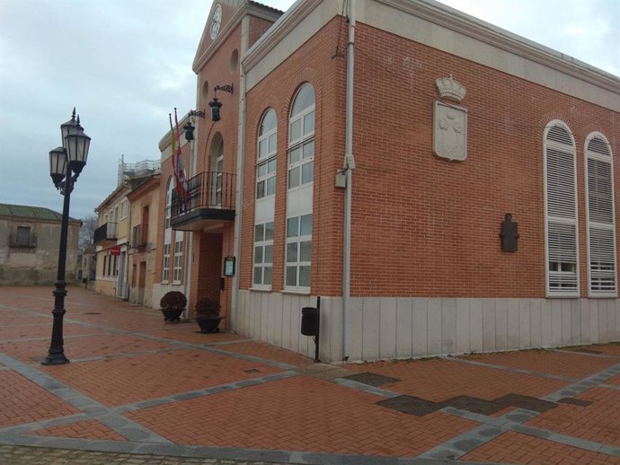 El Ayuntamiento de Aldeamayor de San Martín.