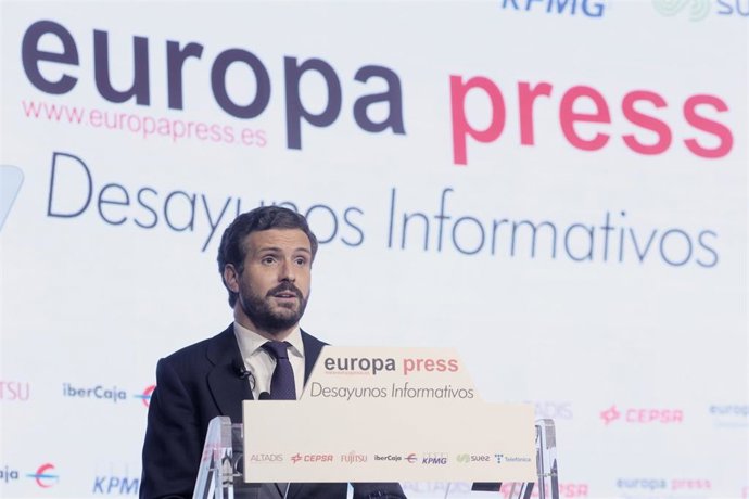 El presidente del Partido Popular, Pablo Casado, interviene en un Desayuno Informativo de Europa Press, a 1 de junio de 2021, en el Auditorio "El Beatriz Madrid", Madrid, (España). Su intervención se produce en medio de la polémica abierta por la posibl