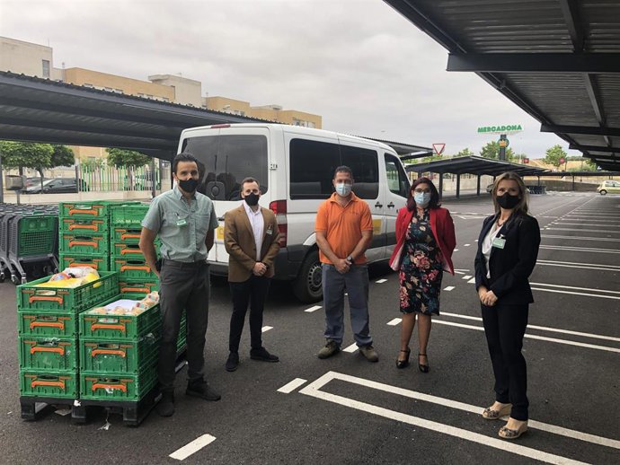 Mercadona dona alimentos a la Residencia Santa Teresa de Jornet de Mérida