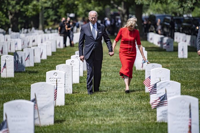Joe Biden y Jill Biden durante el Memorial Day.