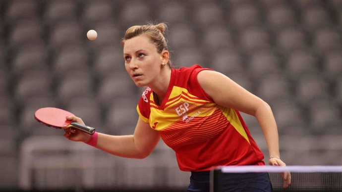 La jugadora de tenis de mesa española Galia Dvorak en un partido con España