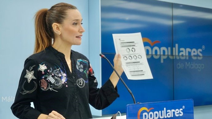 La portavoz del Partido Popular de Málaga, Elisa Pérez de Siles, en rueda de prensa