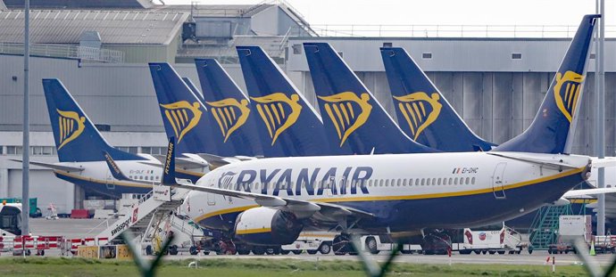 Archivo - Aviones de Ryanair.