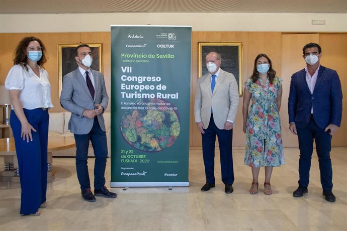 Imagen de archivo de la presentación de la provincia de Sevilla como Territorio Invitado en Coetur, en junio del pasado año