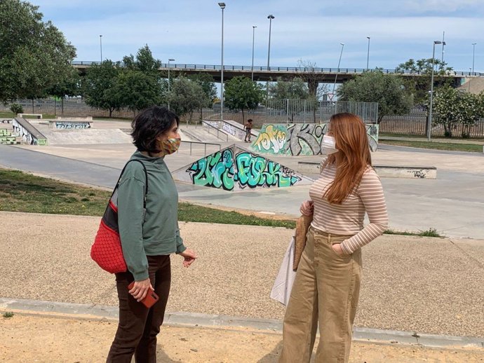 Susana Serrano, ante el skate park de Plaza de Armas