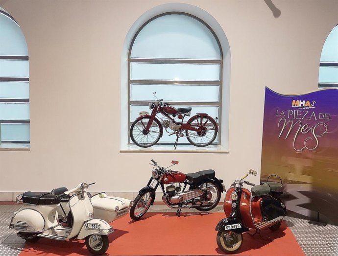 Motos que conforman la 'pieza del mes' de junio en el Museo de Historia de la Automoción de Salamanca