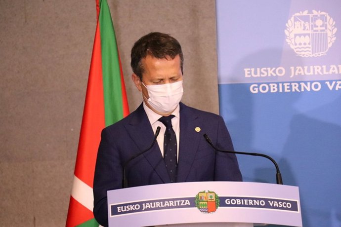 El consejero vasco de Educación, Jokin Bildarratz, en rueda de prensa en Torre Madariaga, tras el Consejo de Gobierno.
