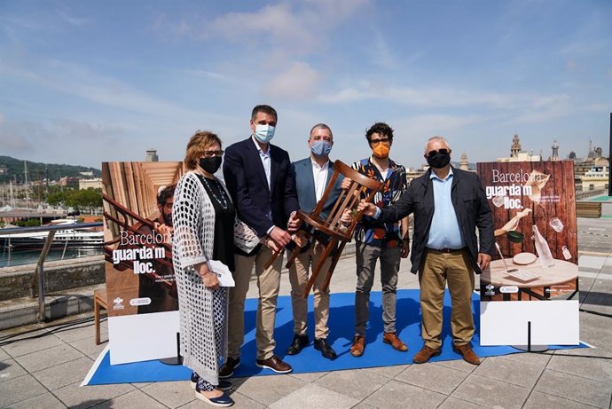 Ayuntamiento de Barcelona y Gremi de Restauració lanzan una campaña para "recuperar los bares"