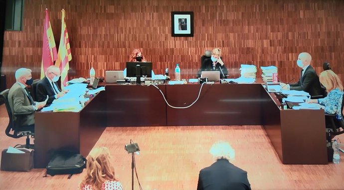 El Juzgado Penal 25 de Barcelona juzga al autor Ildefonso Falcones por pesunto fraude a Hacienda con los derechos de autor de varias de sus novelas. El 1 de junio de 2021.