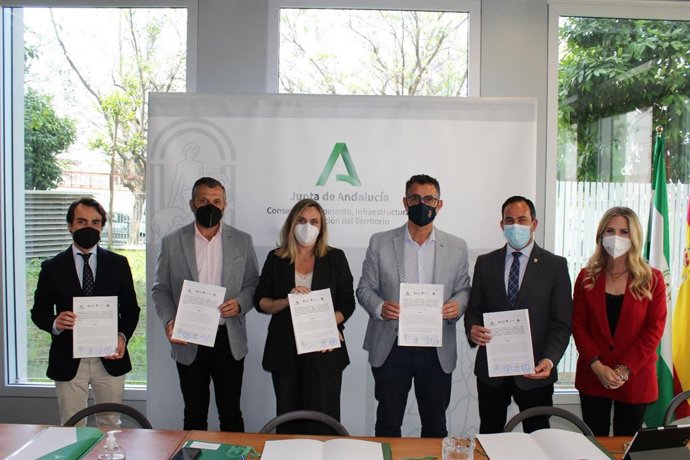 Carazo con los alcaldes de Barbate, Vejer y Conil