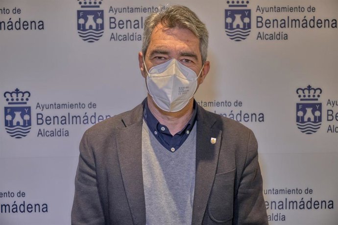 Archivo - El alcalde de Benalmádena, Víctor Navas, en una imagen de archivo