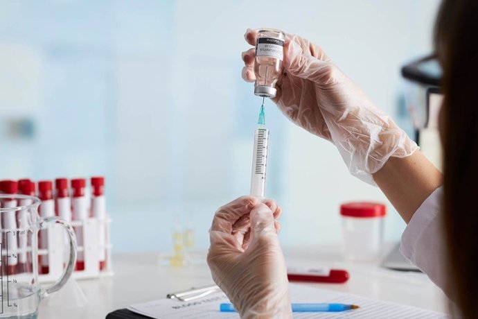 El proyecto del Institut Químic de Sarri para prevenir la infección por Covid-19 en pacientes sanos con el desarrollo de la vacuna 'CoviNanoVax' ha alcanzado la fase preclínica