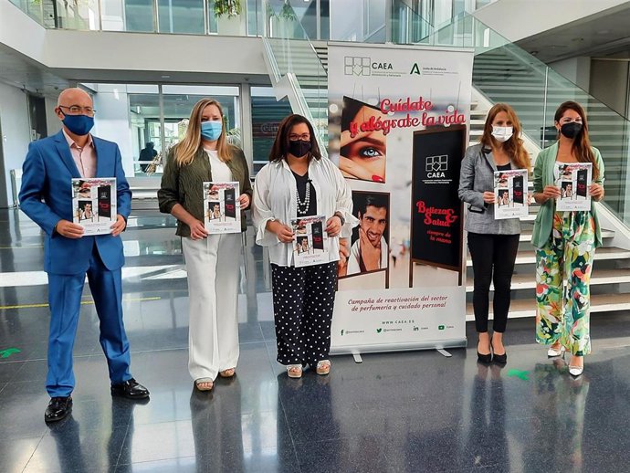 Presentan en Granada la campaña para la reactivación del sector de perfumería tras los efectos de la pandemia