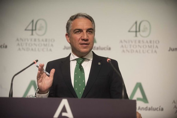 El consejero de la Presidencia, Administración Pública e Interior y portavoz del Gobierno andaluz, Elías Bendodo, comparecen en la rueda de prensa posterior a la reunión del Consejo de Gobierno, a 01 de junio del 2021. En el Palacio de San Telmo. Sevill