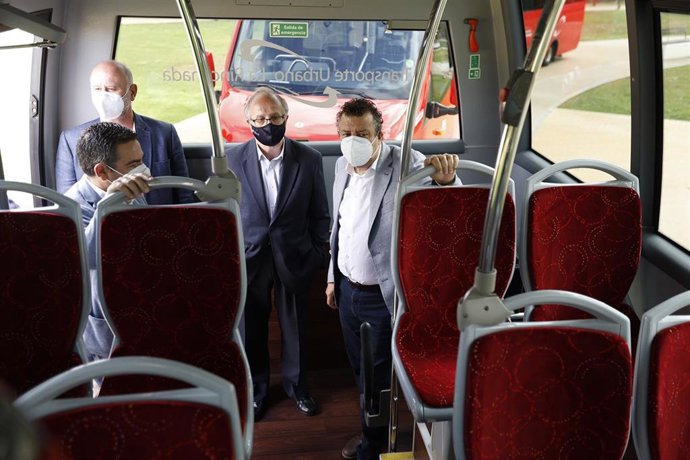 Presentación de la nueva flota de microbuses urbanos