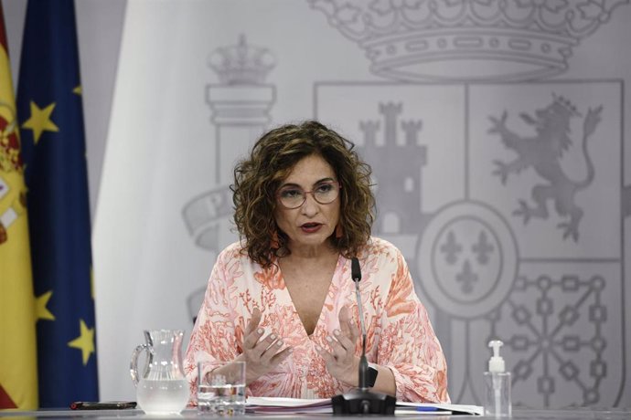 La ministra Portavoz, María Jesús Montero, comparece en rueda de prensa posterior al Consejo de Ministros en Moncloa, a 1 de junio de 2021, en Madrid, (España). 