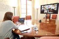 Armengol aborda con Ayuntamiento de Palma, Felib y consells insulares el avance de la desescalada