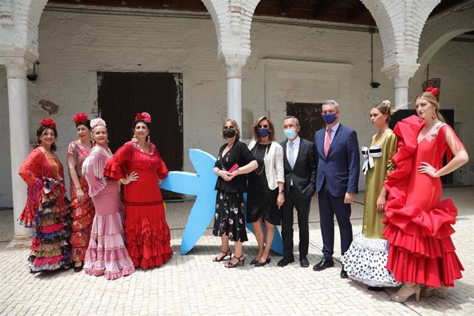 González Viu y Catalá, en el acto de Sevilla de Moda en el antiguo convento de Santa María de los Reyes.