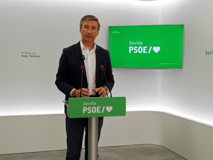 Archivo - Antonio Valverde, alcalde de Salteras, en una imagen de archivo