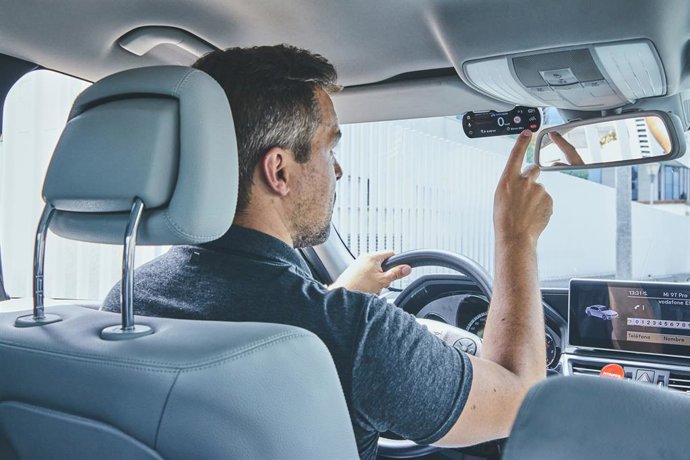 Archivo - Un asegurado de Hello Auto.