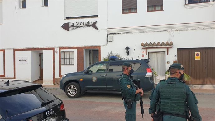 Agentes de la Guardia Civil en Zahara